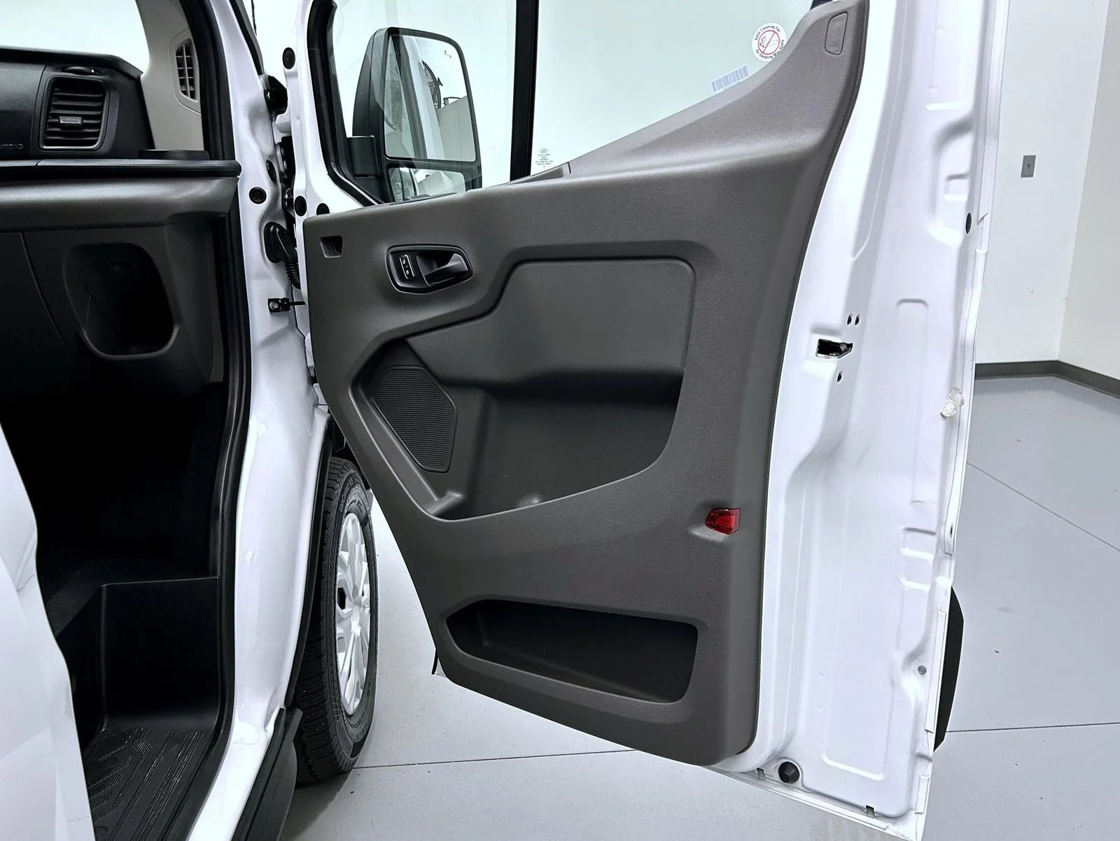 Used 2025 White Ford XLT image 16