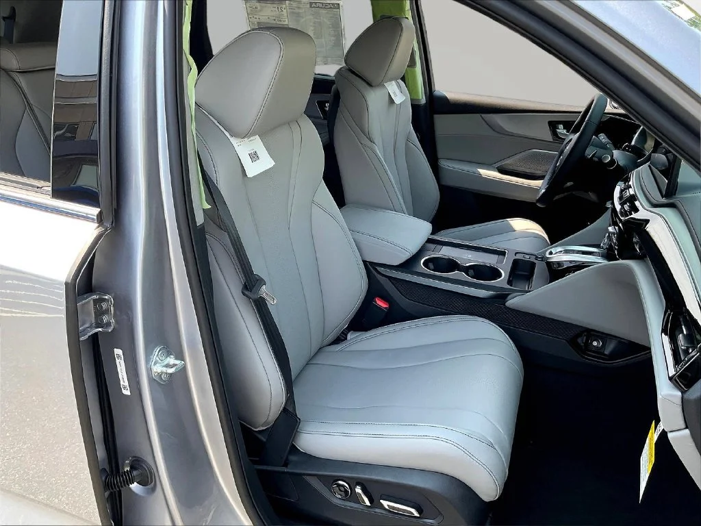 New 2026 Solar Silver Metallic Acura SH-AWD with Technology Package image 11