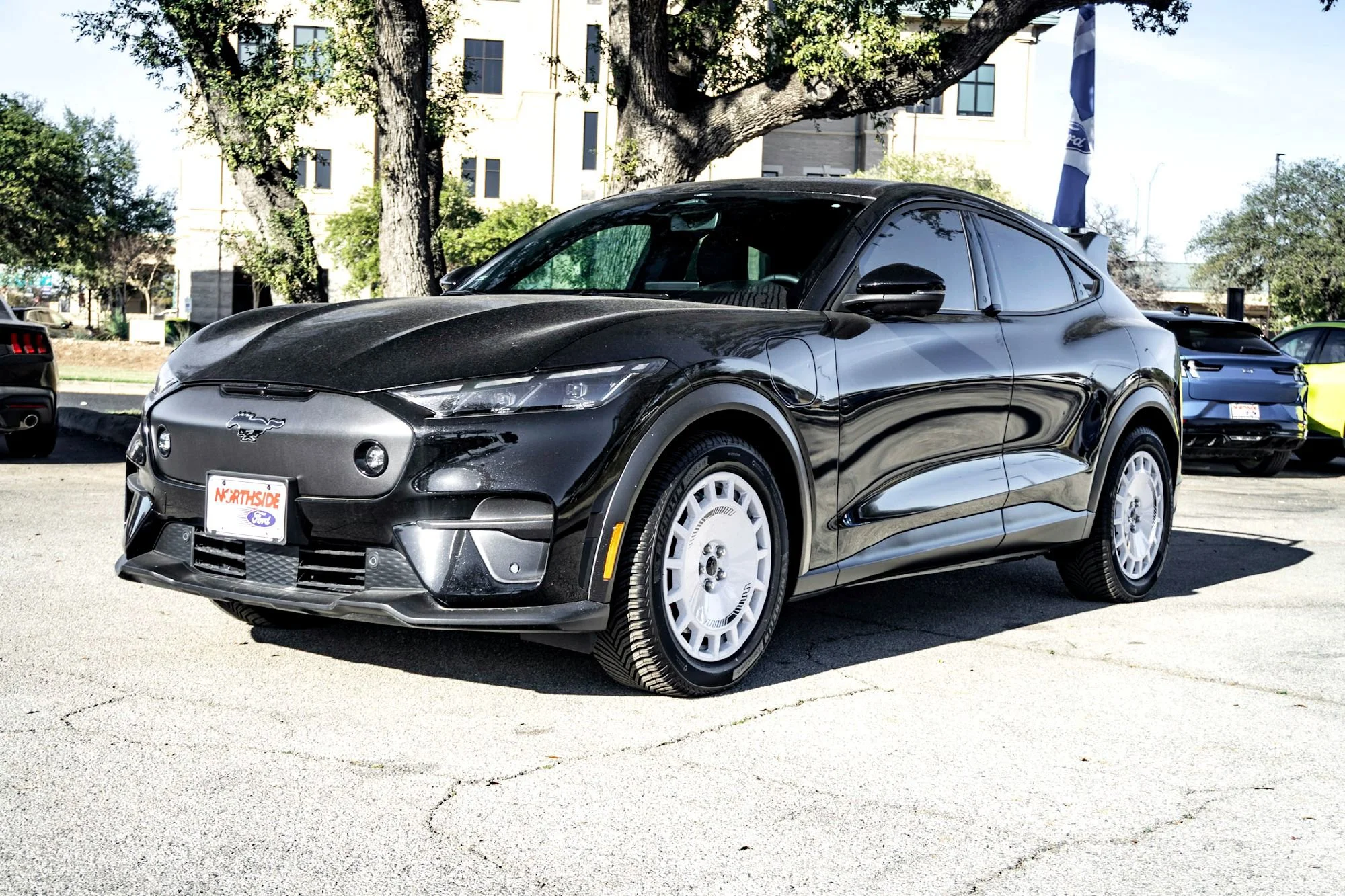2025 Ford Mustang Mach-E GT - Photo 6