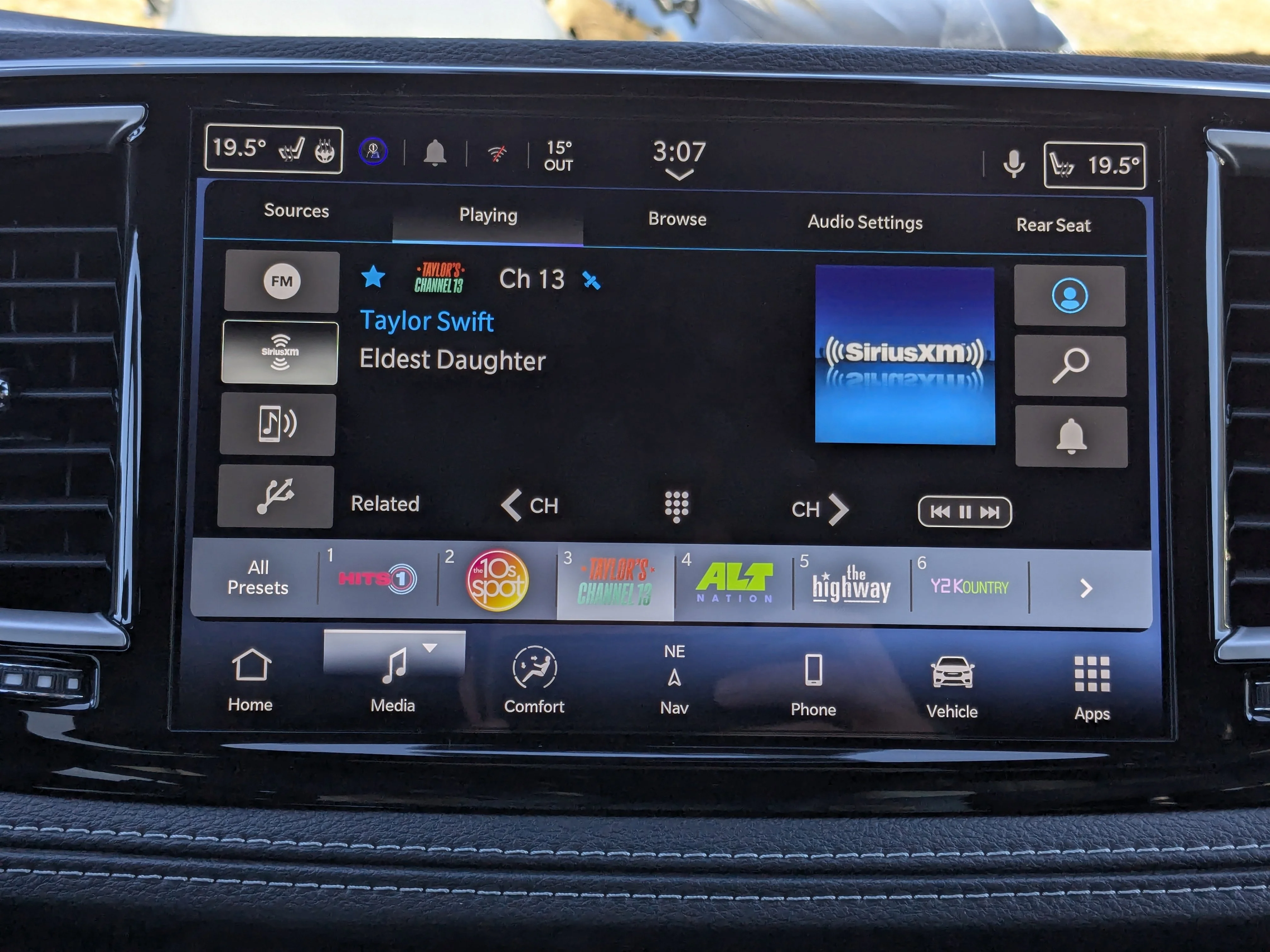 New 2026 Black Chrysler Select AWD - Rear DVD - 360 Degree Camera - Power Sliding Doors & So Much More! image 20