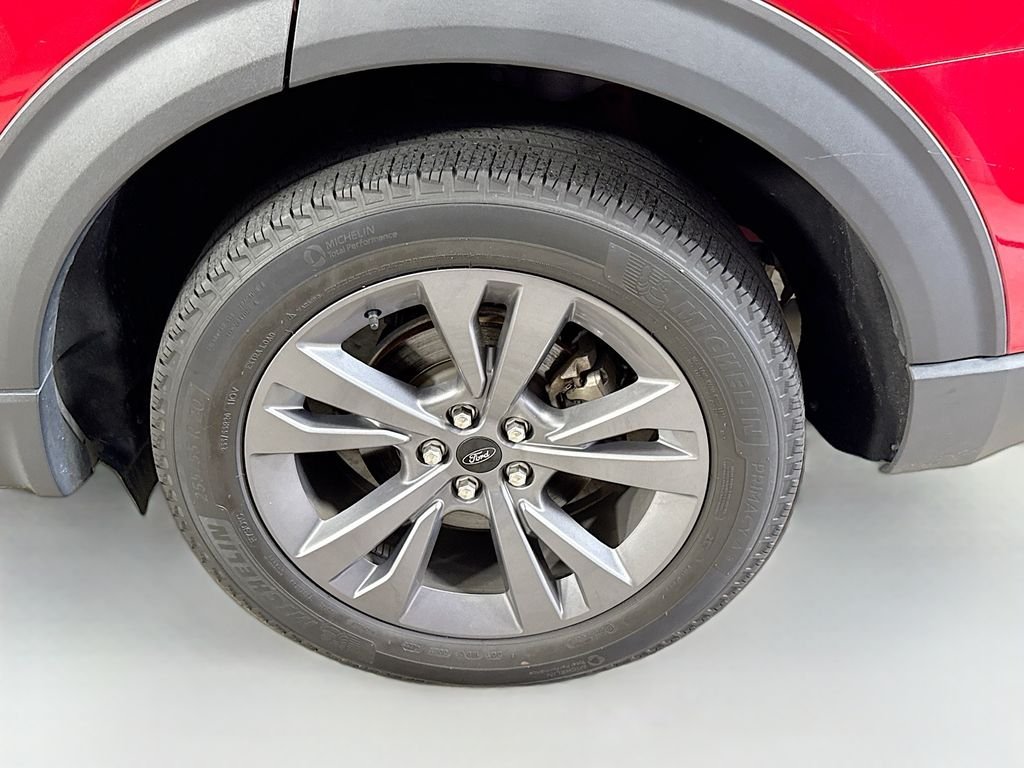 Used 2023 Rapid Red Metallic Tinted Clearcoat Ford XLT image 33
