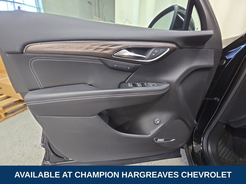 Used 2023 Ebony Twilight Metallic Buick Avenir image 30