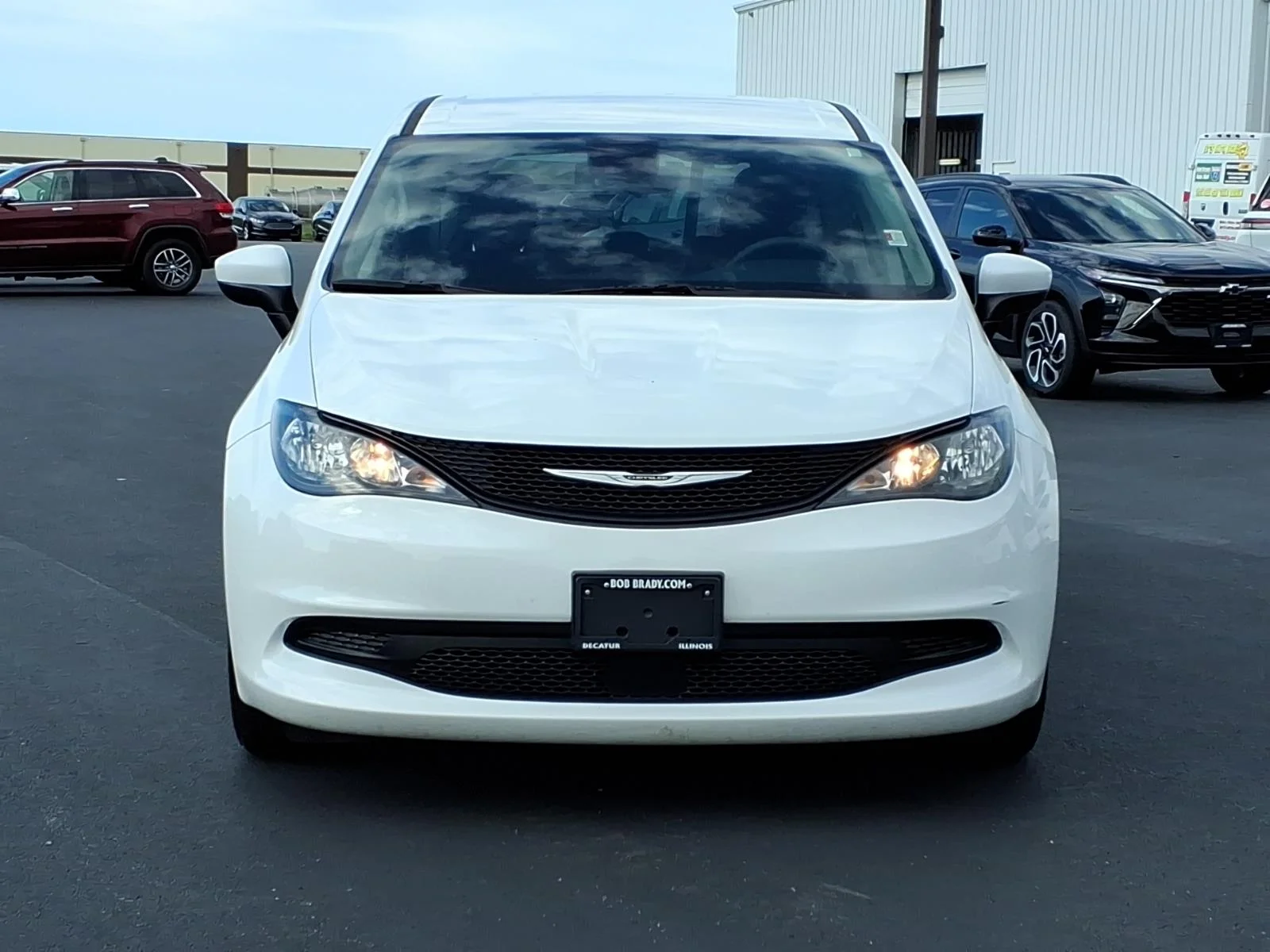 Used 2023 Bright White Clear Coat Chrysler LX image 16
