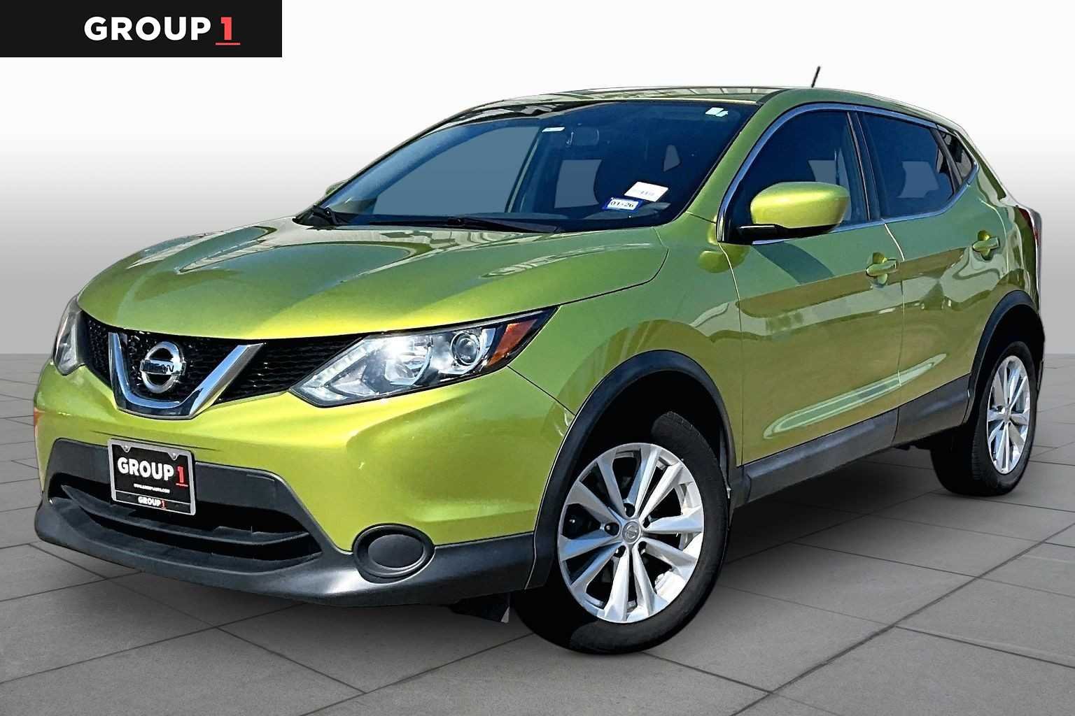 2017 Nissan Rogue Sport S AWD's photo