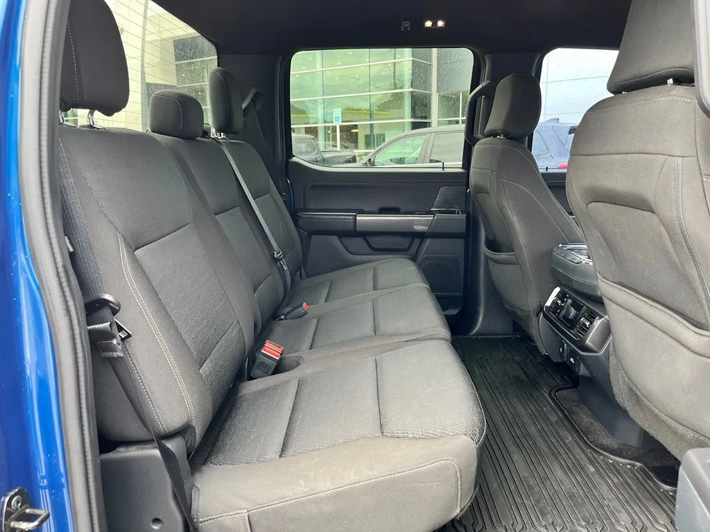Used 2023 Blue Ford XLT image 8