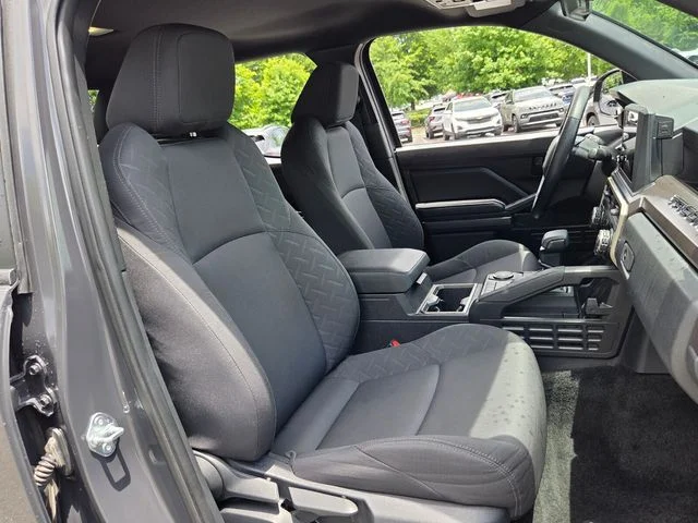 Used 2025 Underground Toyota SR5 image 17