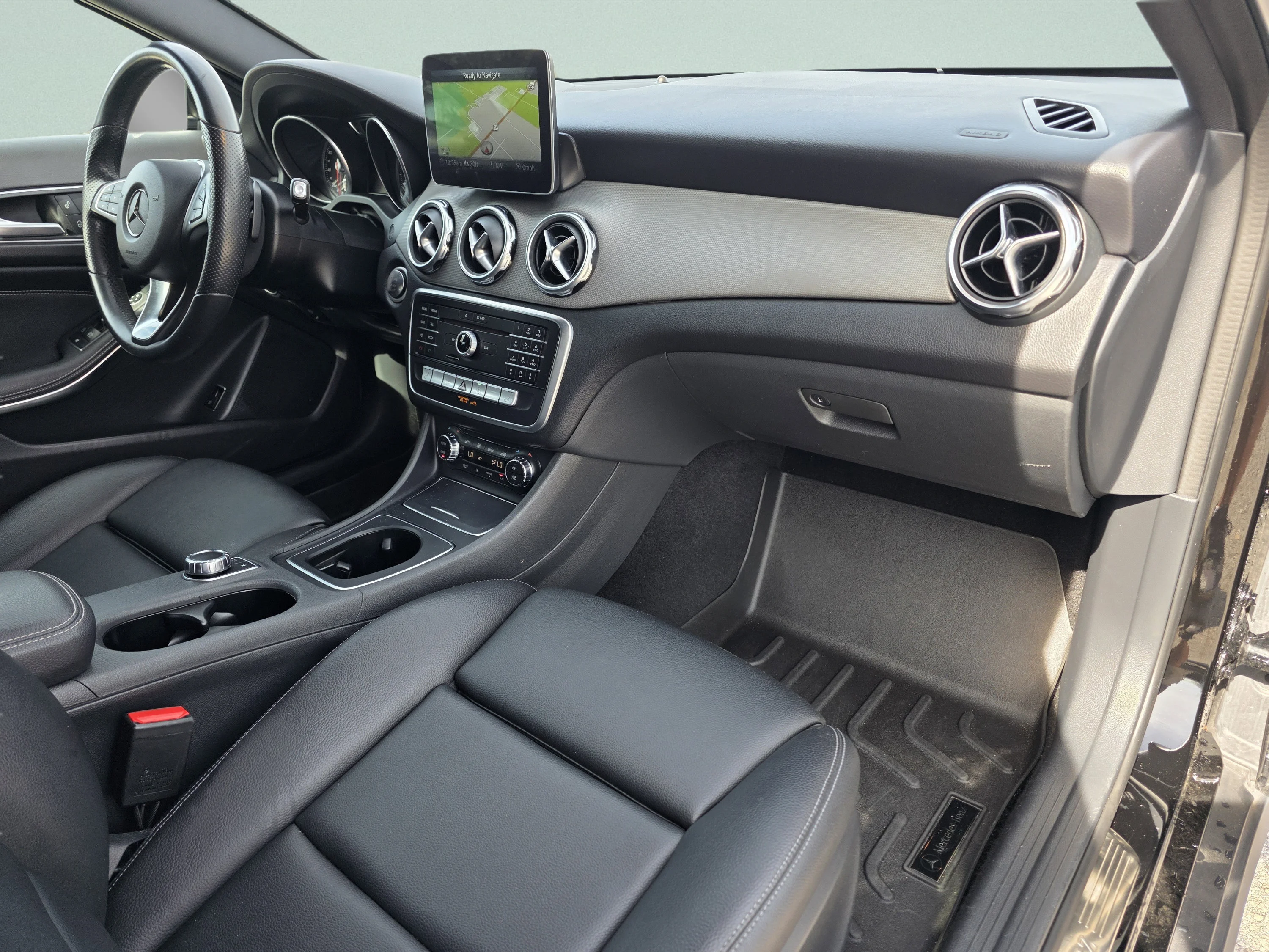Used 2020 Cosmos Black Metallic Mercedes-Benz GLA 250 image 15