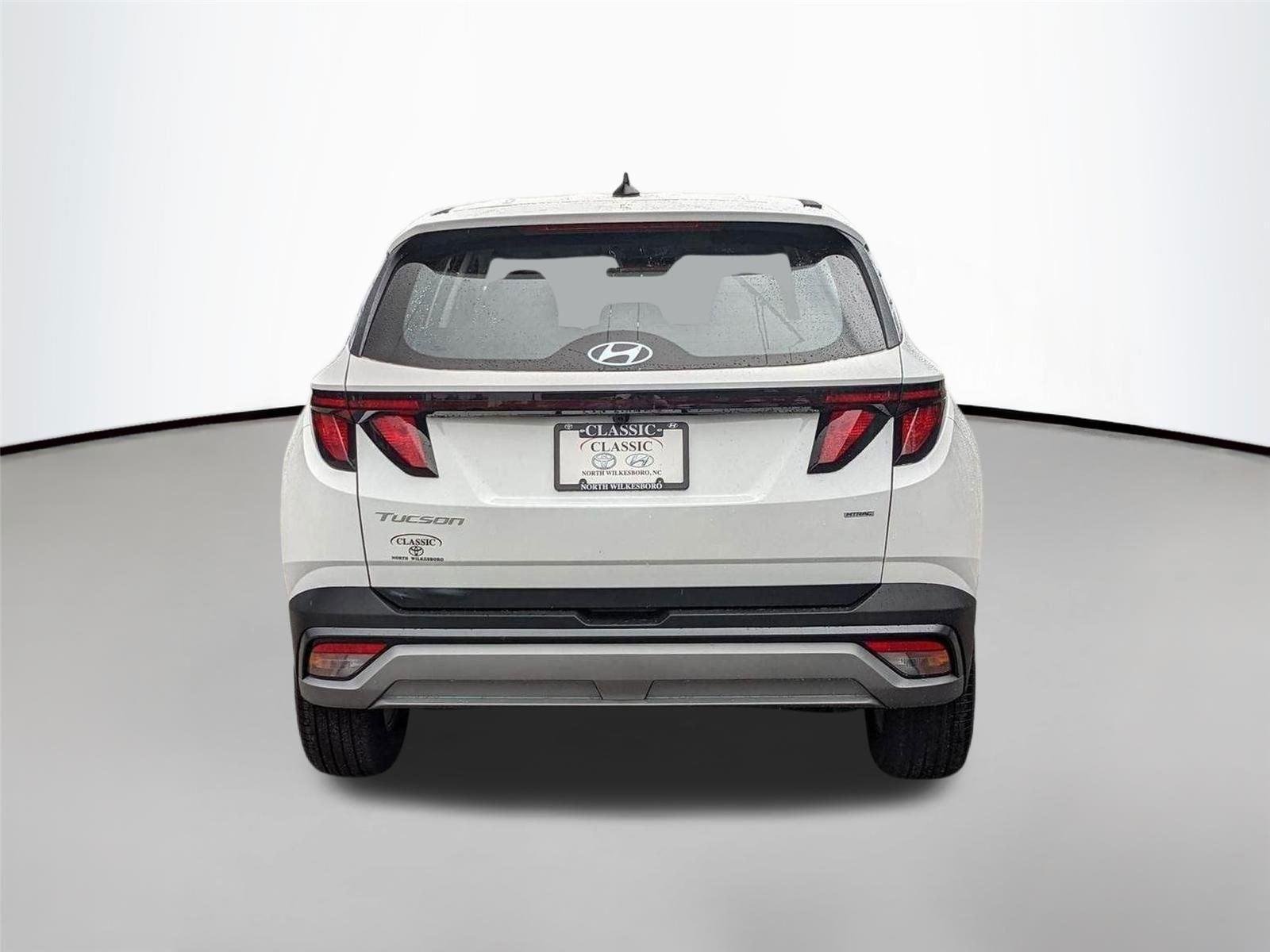 Used 2025 Serenity White Pearl Hyundai SE image 6