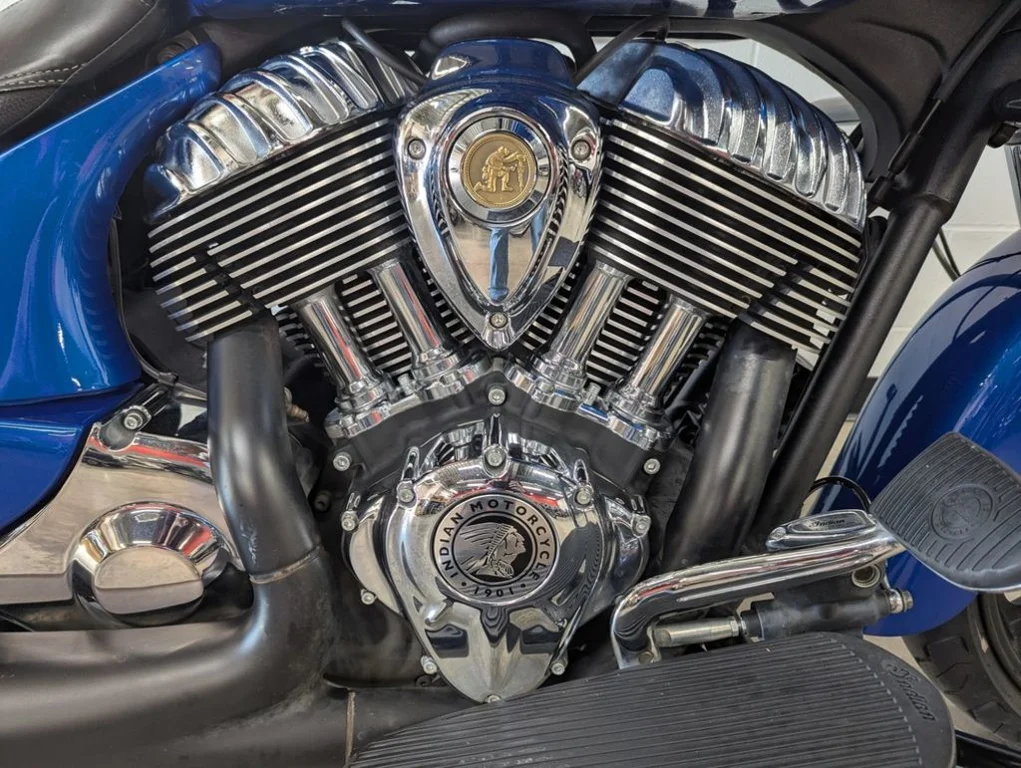 Certified Used 2018 BRILLIANT BLUE Indian Motorcycle  image 6