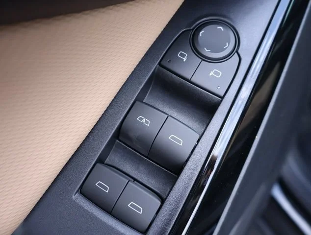 2027 Chevrolet Equinox ACTIV - Photo 8
