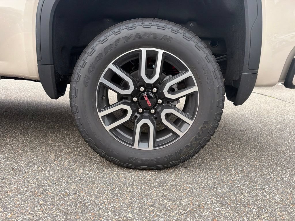 2026 GMC Sierra 1500 AT4 - Photo 9