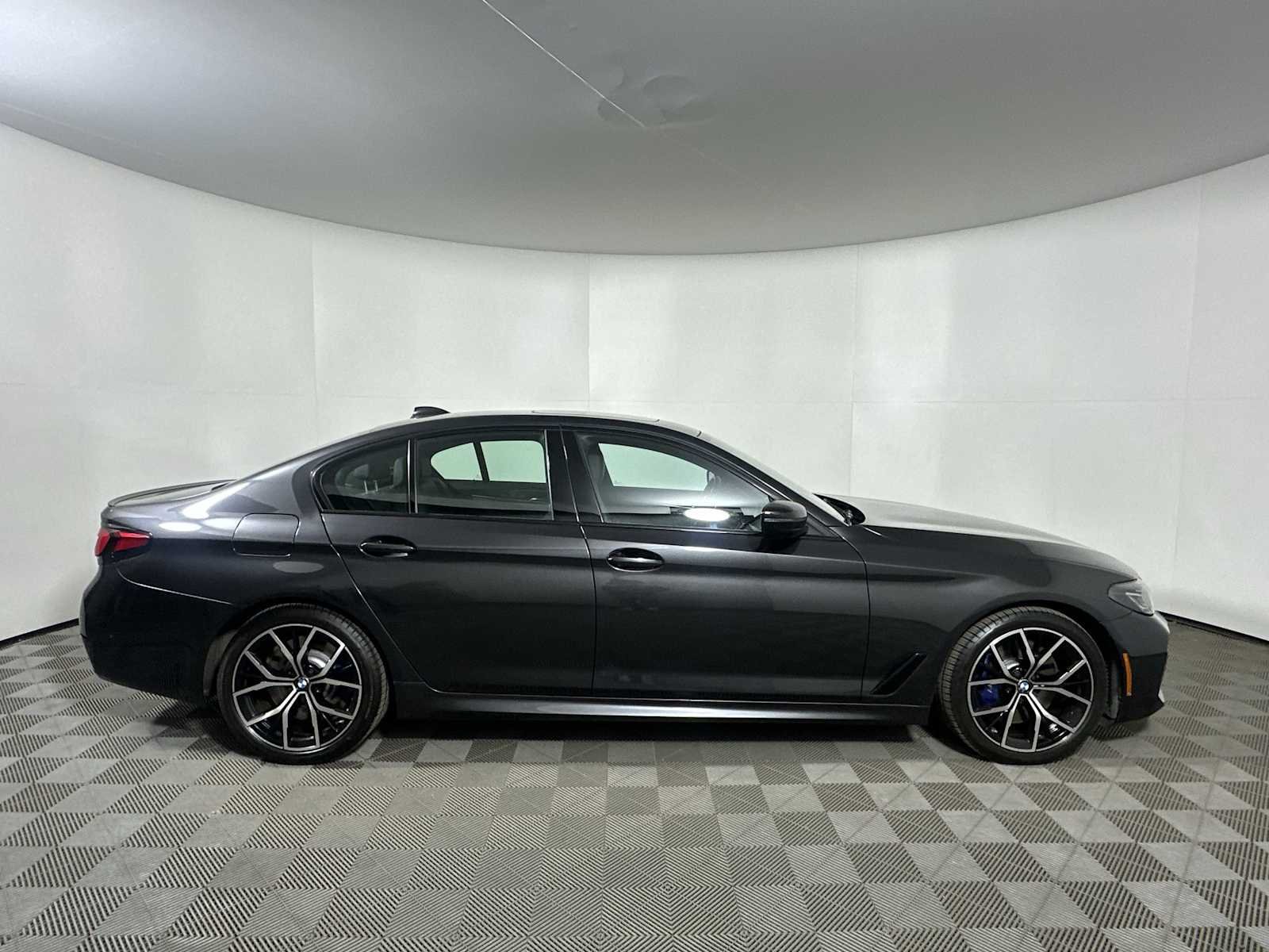 Certified Used 2023 Dark Graphite Metallic BMW 540i xDrive image 7
