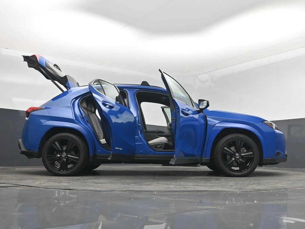 Used 2021 Blue Lexus 250h Base image 7