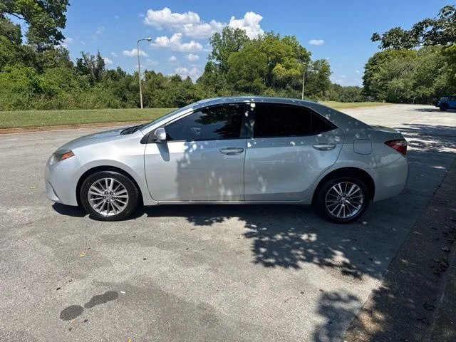 Used 2014 Silver Toyota LE Plus image 4