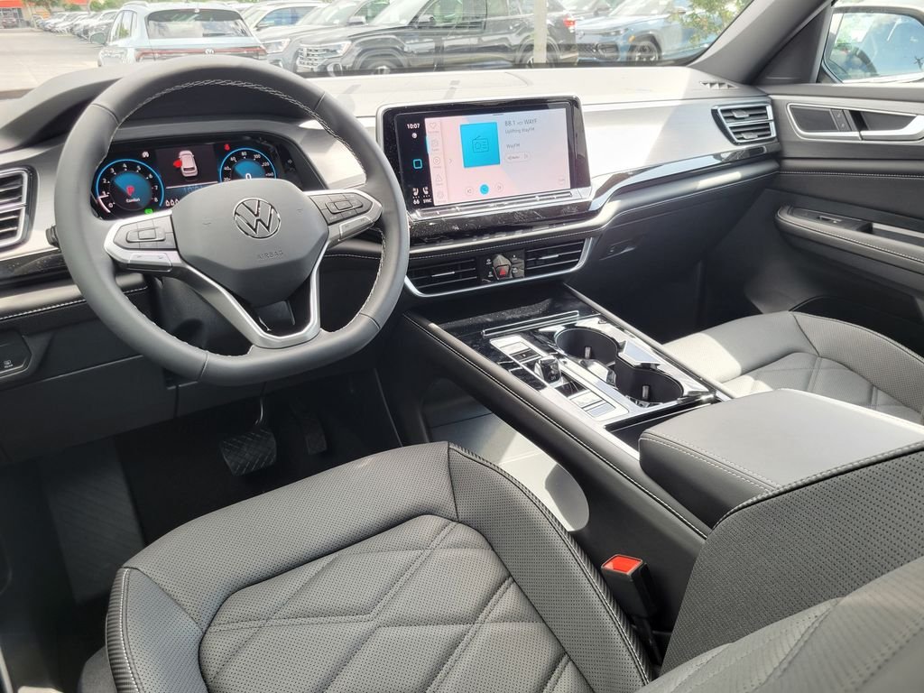 New 2026 White/off-white Volkswagen SE w/Technology image 9