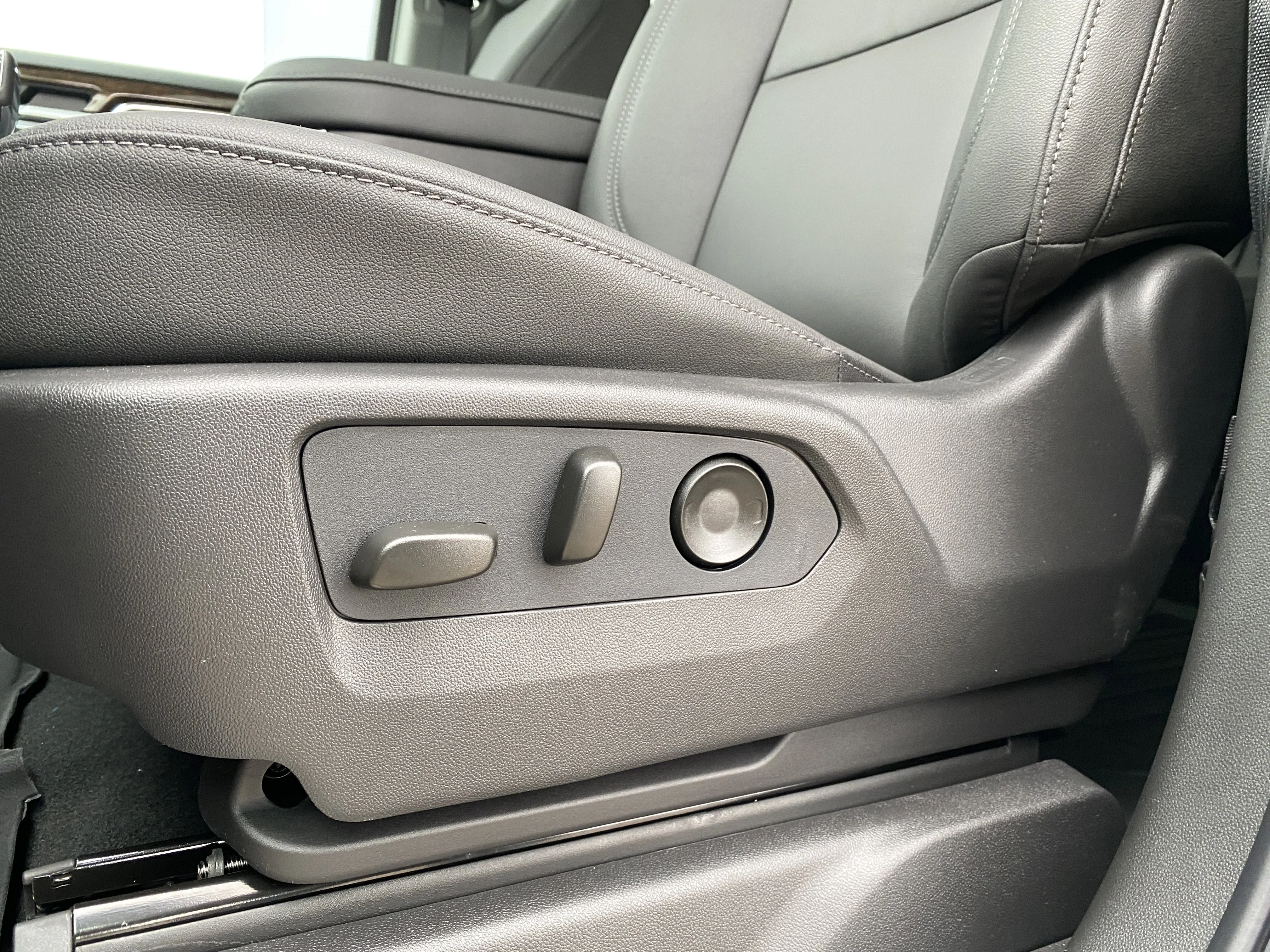 New 2026 STERLING METALLIC GMC Elevation image 28