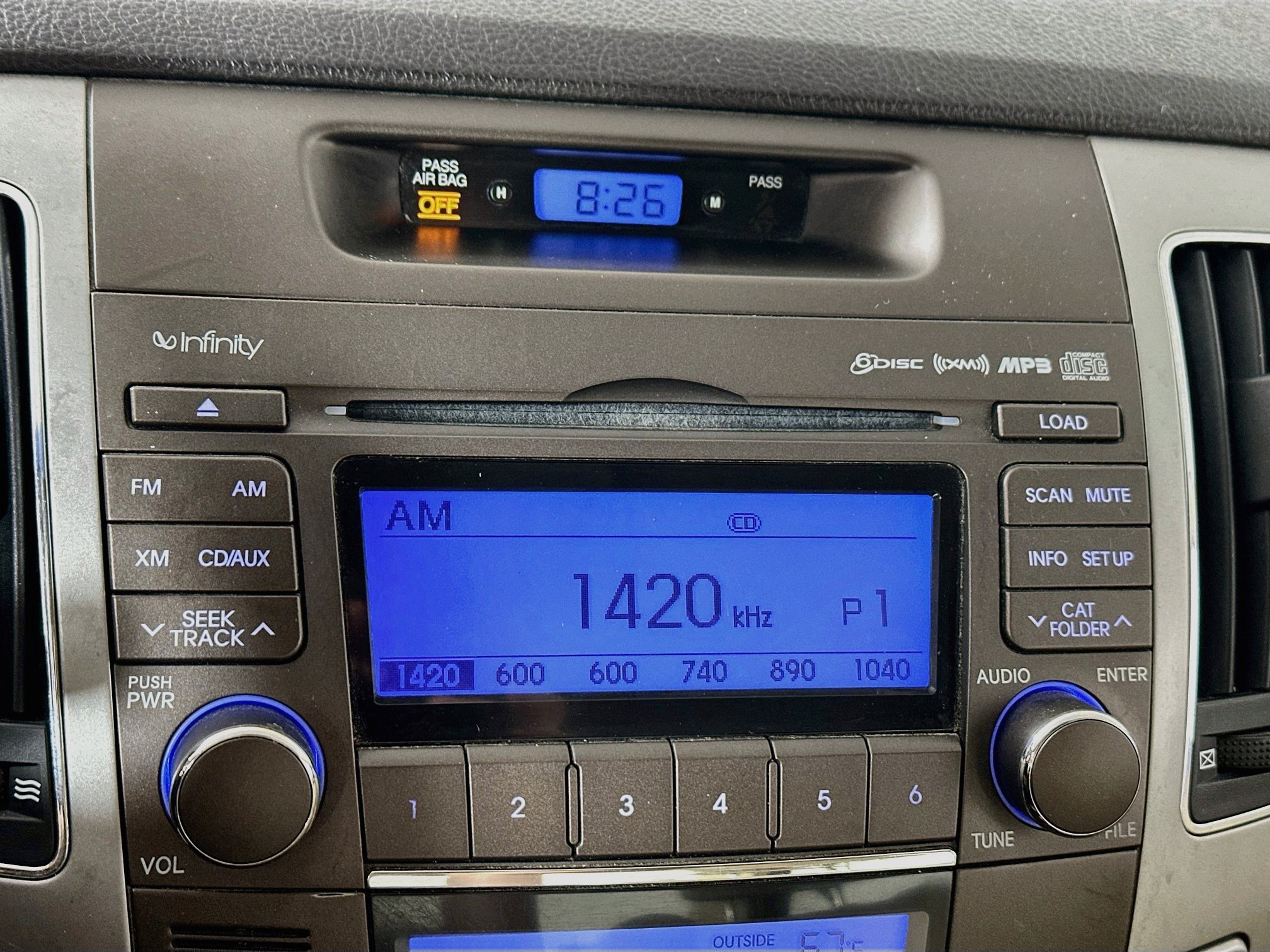Used 2009 Dark Cherry Red Hyundai Limited image 14