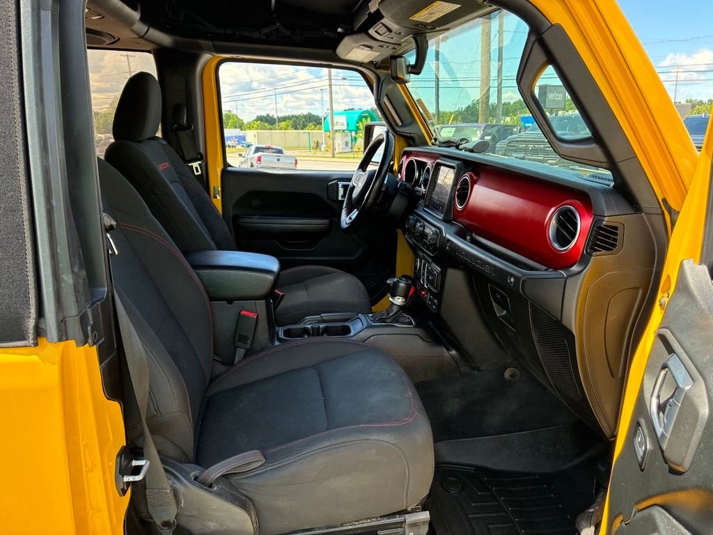 Used 2020  Jeep Rubicon image 37