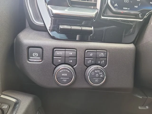Used 2025 Beige Chevrolet High Country image 28