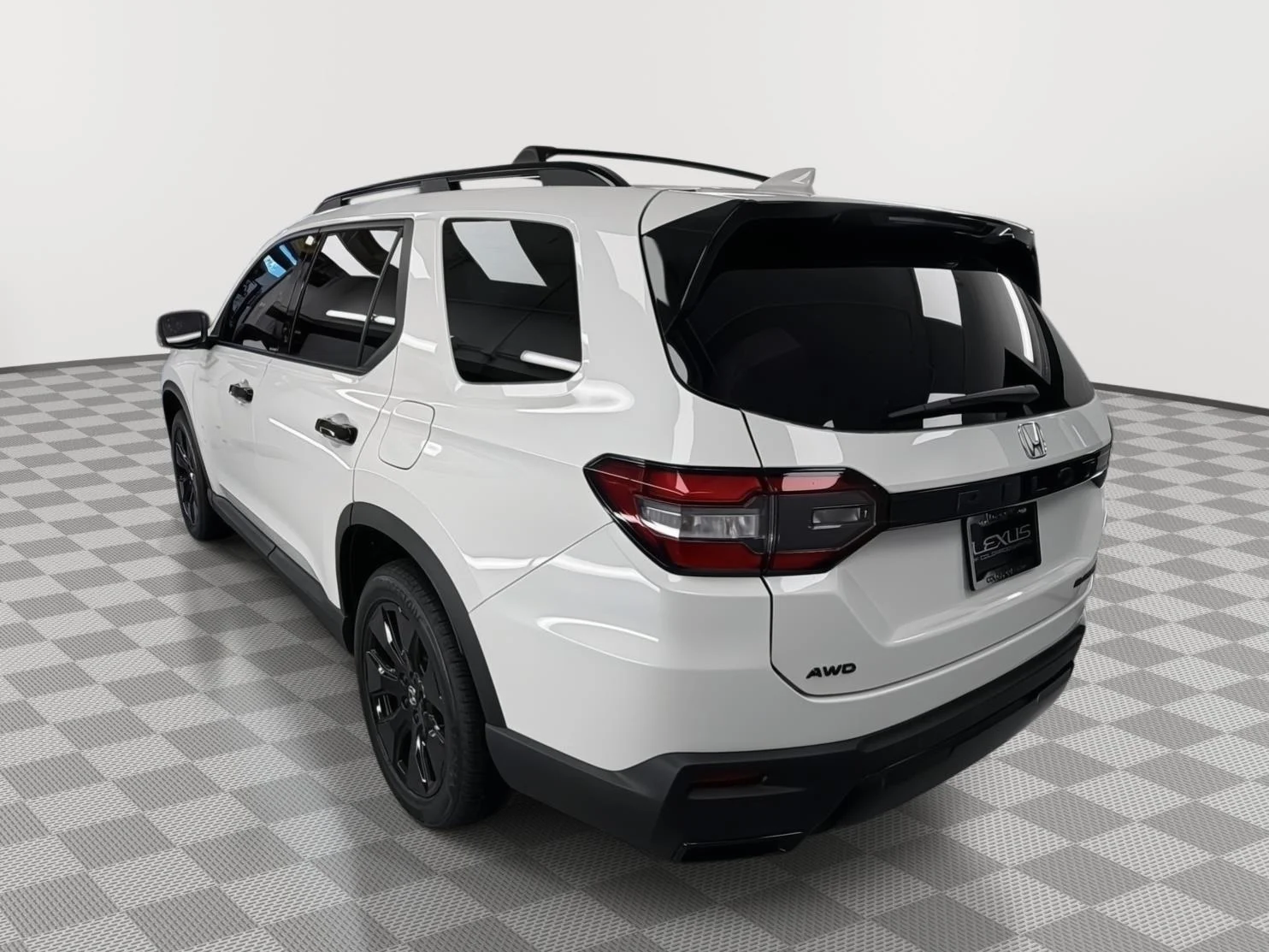 Used 2026 Platinum White Pearl Honda Black Edition image 4