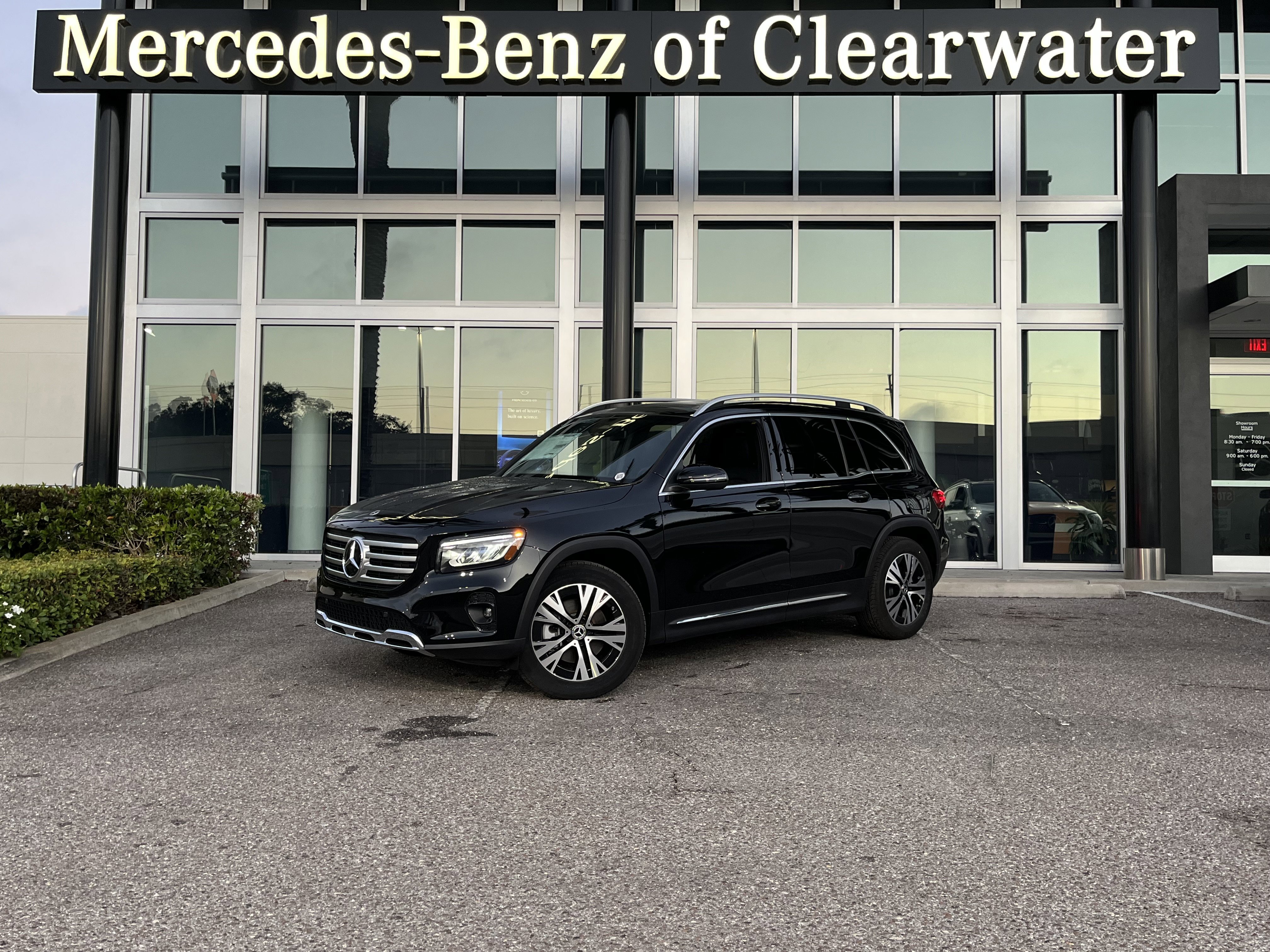 2026 Mercedes-Benz GLB GLB 250 4MATIC's photo