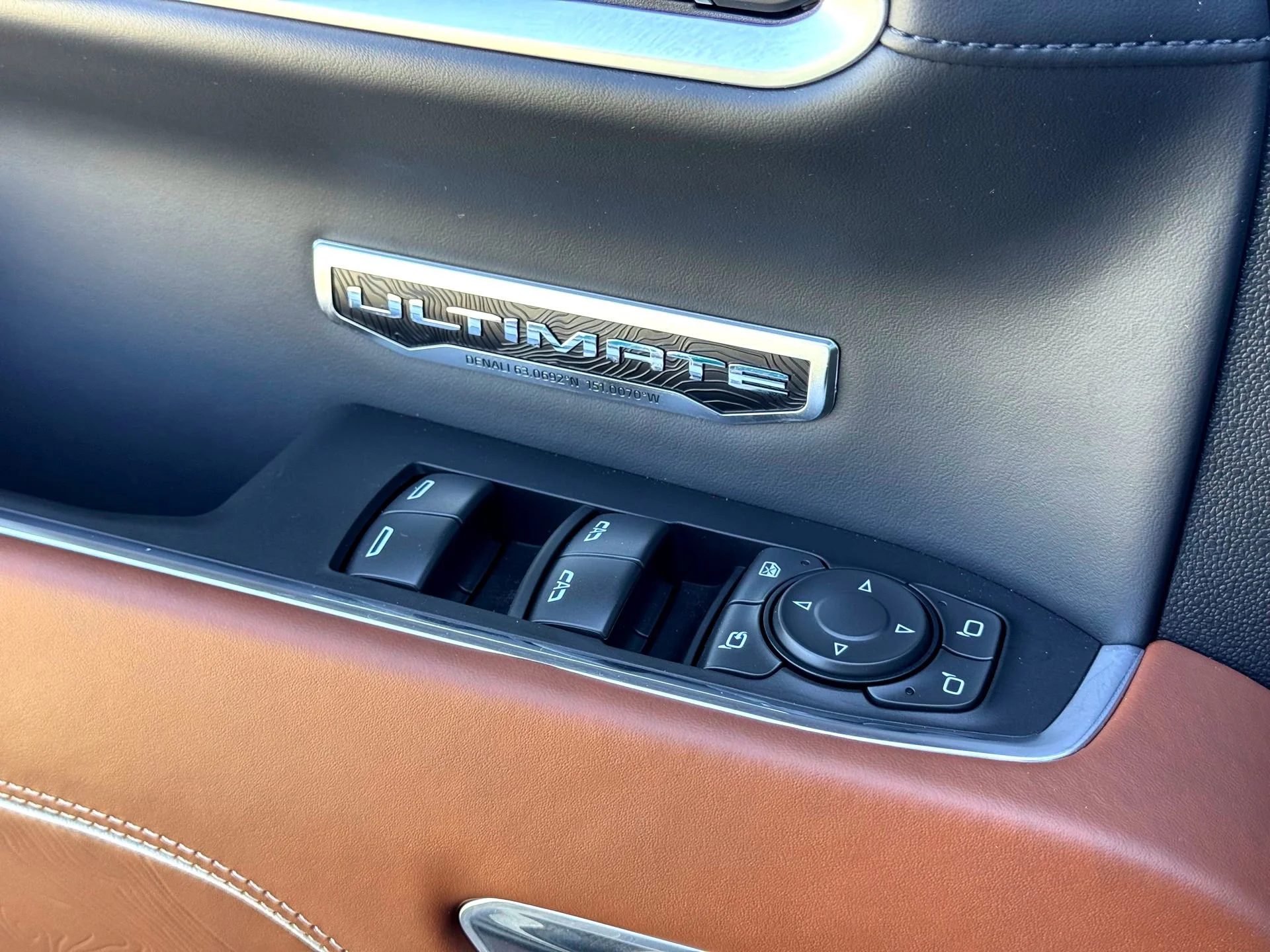 Used 2025 Downpour Metallic GMC Denali Ultimate image 19