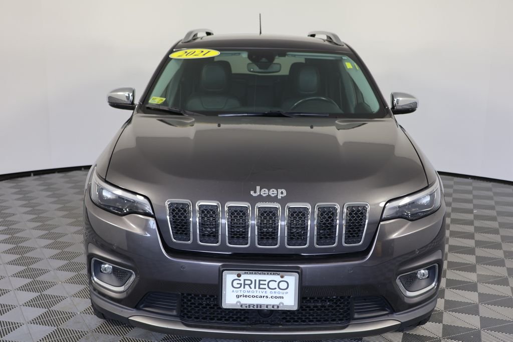 Used 2021 Gray Jeep Limited image 3