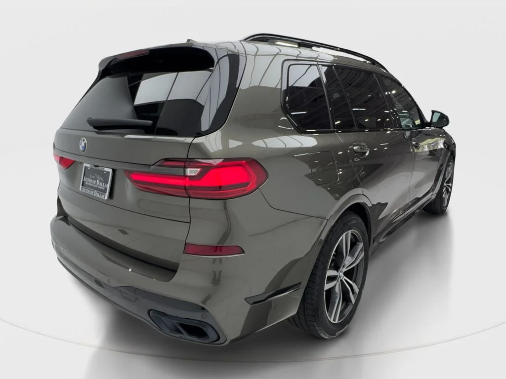 Used 2022 Green BMW xDrive40i image 7