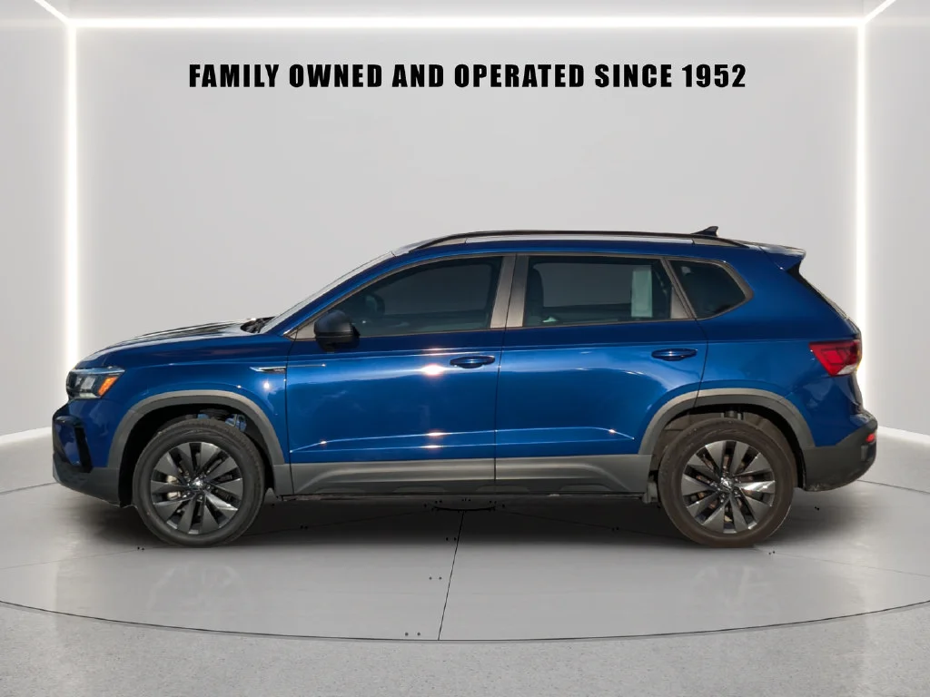 Used 2022 Blue Volkswagen 1.5T S image 3