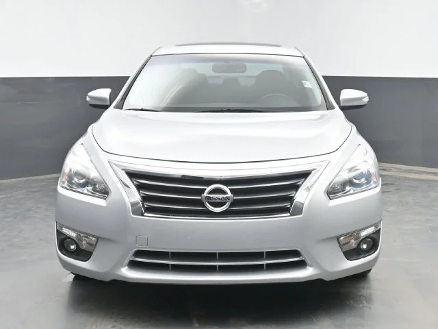 Used 2014 Nissan Altima SV with VIN 1N4AL3AP6EN253705 for sale in Morristown, TN