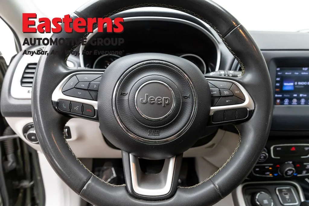 Used 2021 Green Jeep Latitude image 10