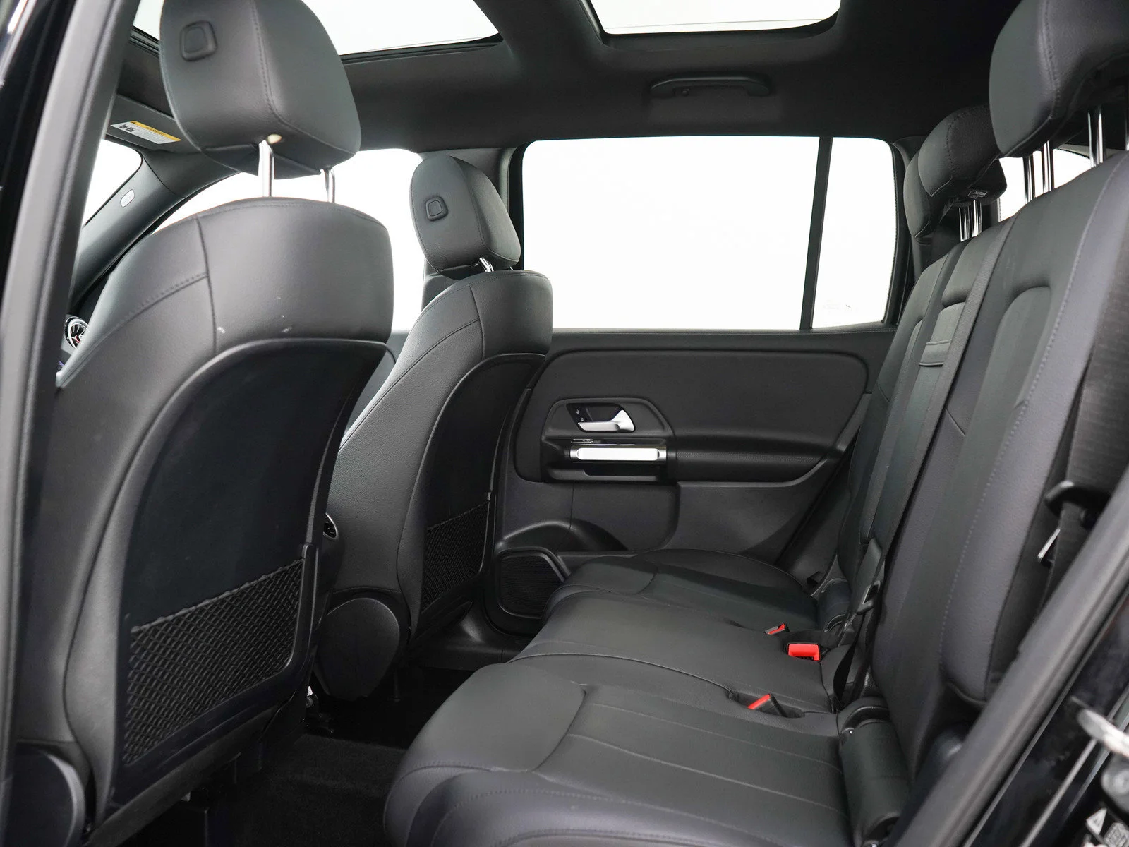 Used 2025 Black Mercedes-Benz GLB 250 image 20