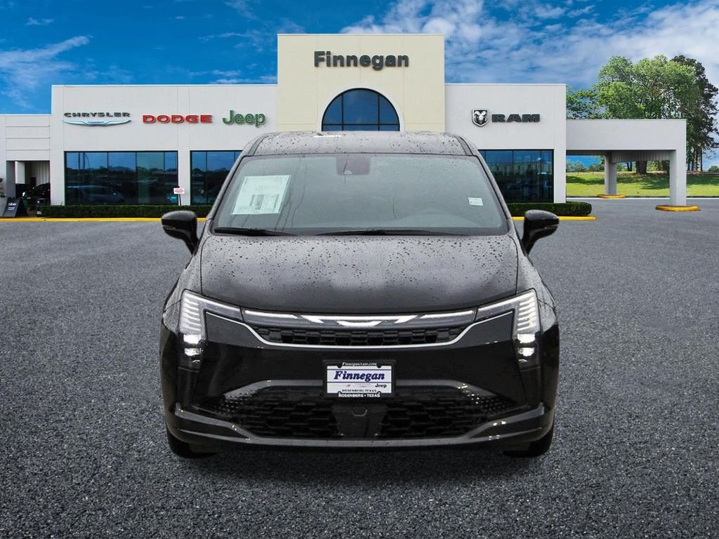 New 2027 Diamond Black Crystal Pearl-Coat Exterior Paint Chrysler Select image 2