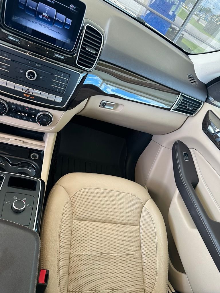 Used 2018 White Mercedes-Benz GLE 350 image 23
