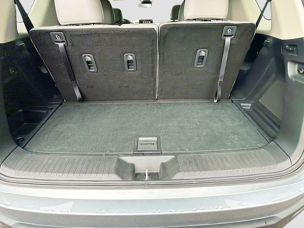 Used 2023 Lunar Silver Metallic Honda EX-L 7 Passenger image 22