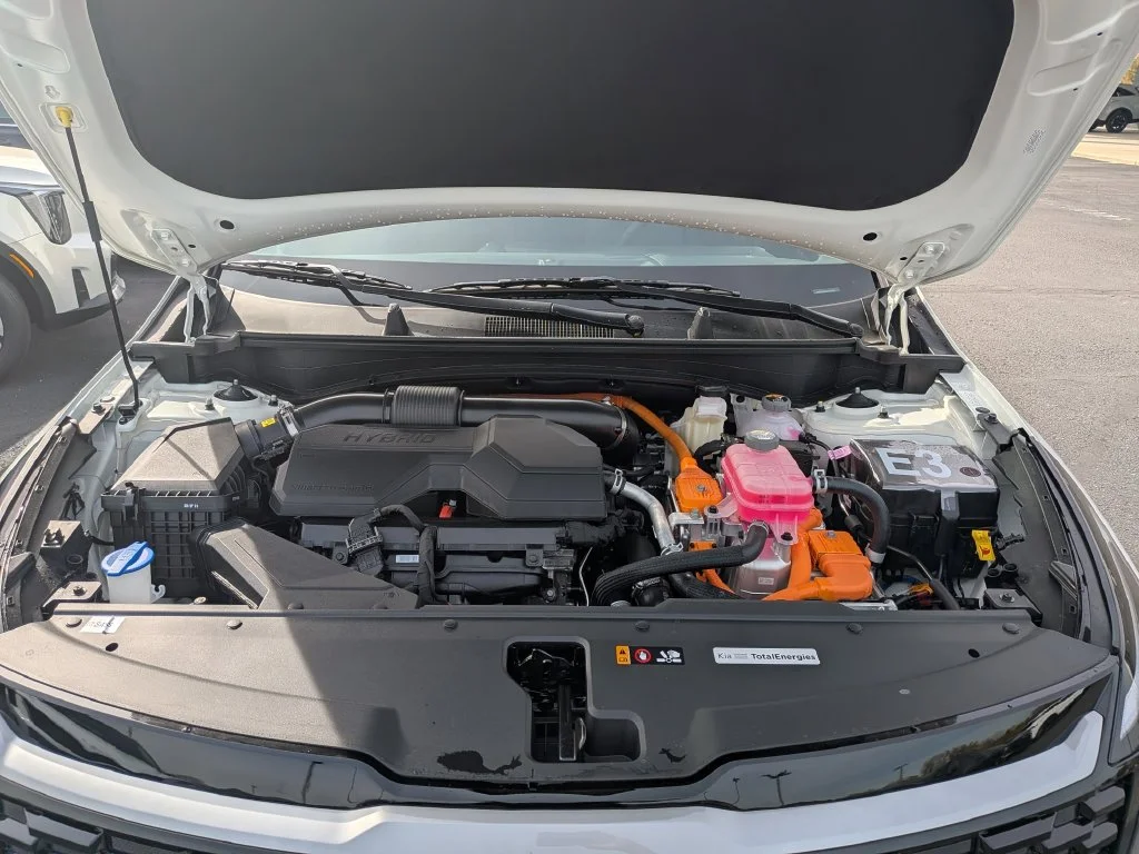 New 2027 Snow White Pearl Kia EX image 36