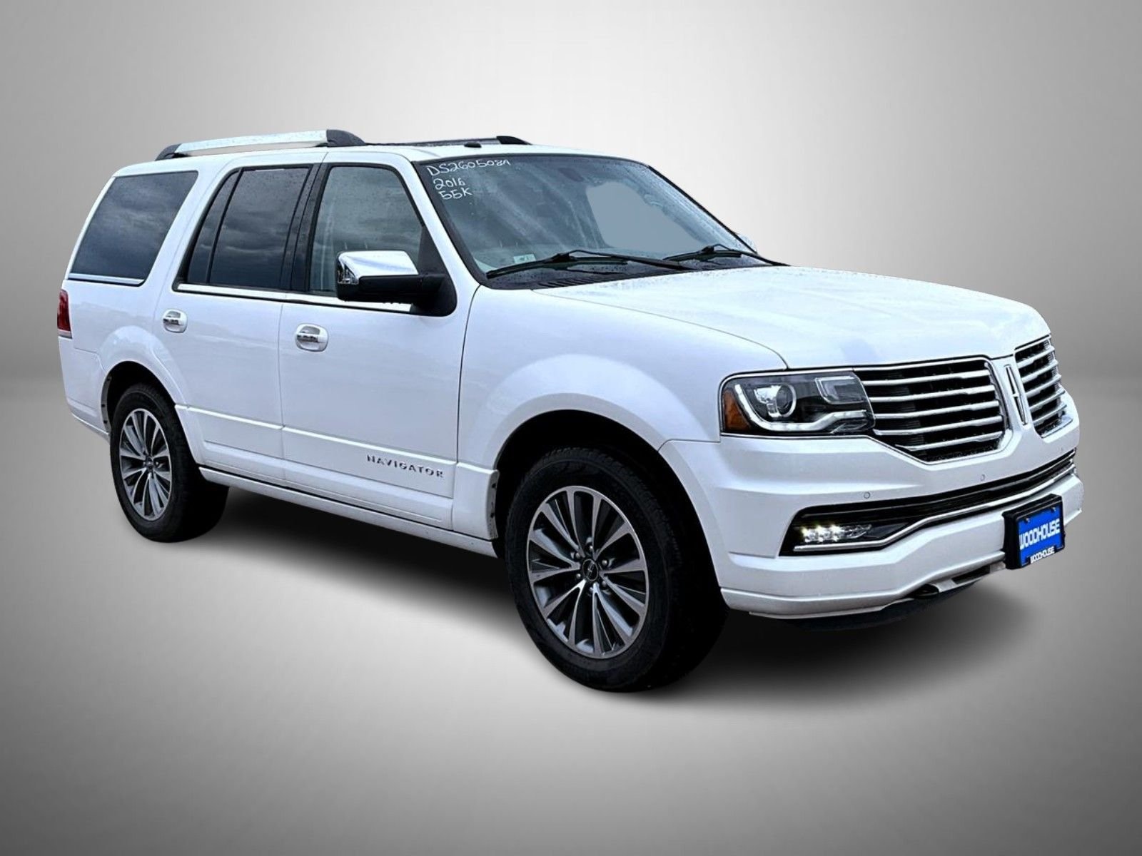 Used 2016 White Lincoln Select image 3