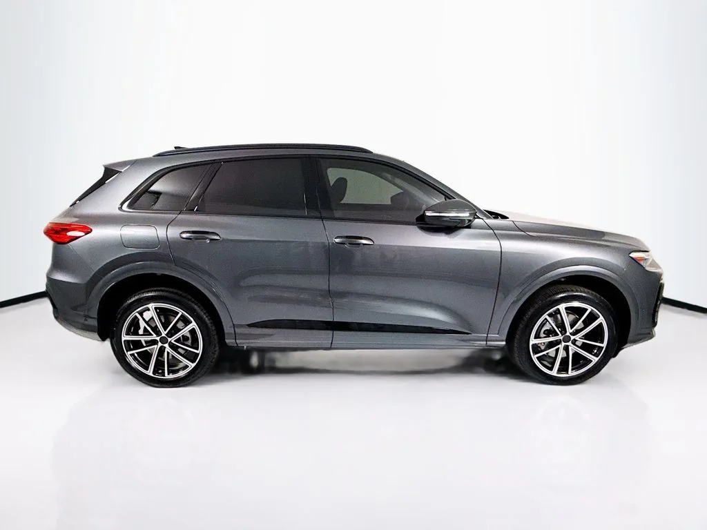 New 2026  Audi Premium Plus image 4