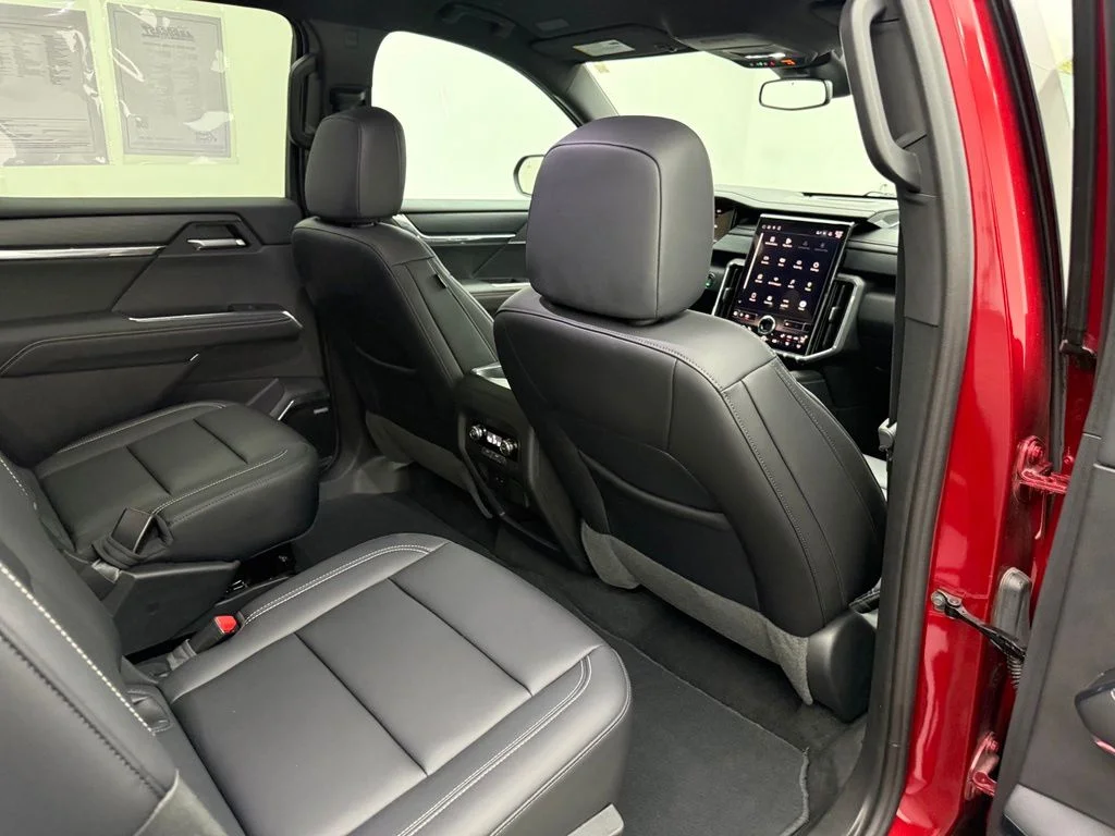 Used 2024 Red GMC Elevation image 40