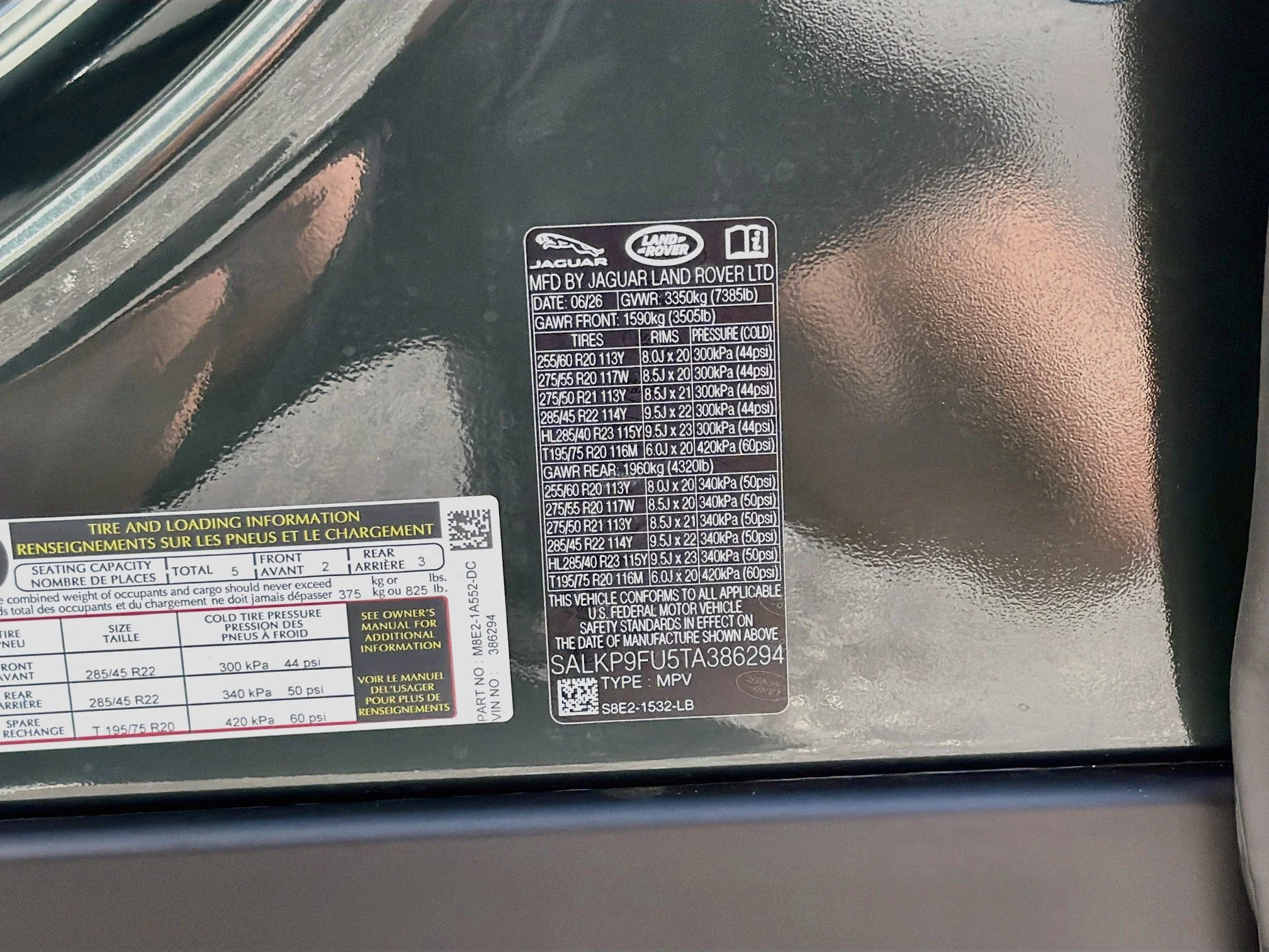 New 2026 Belgravia Green Land Rover SE image 45