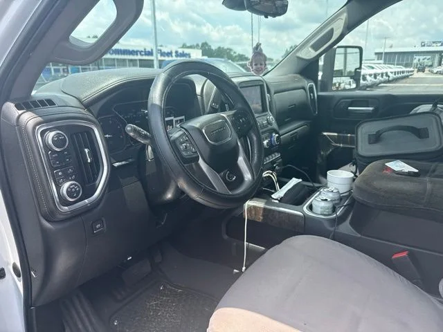 Used 2022 White GMC Denali image 27