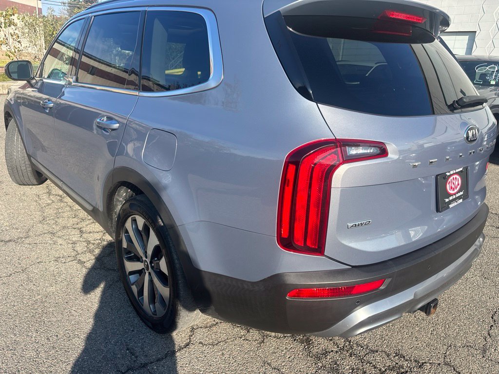Used 2020 Silver Kia S image 4