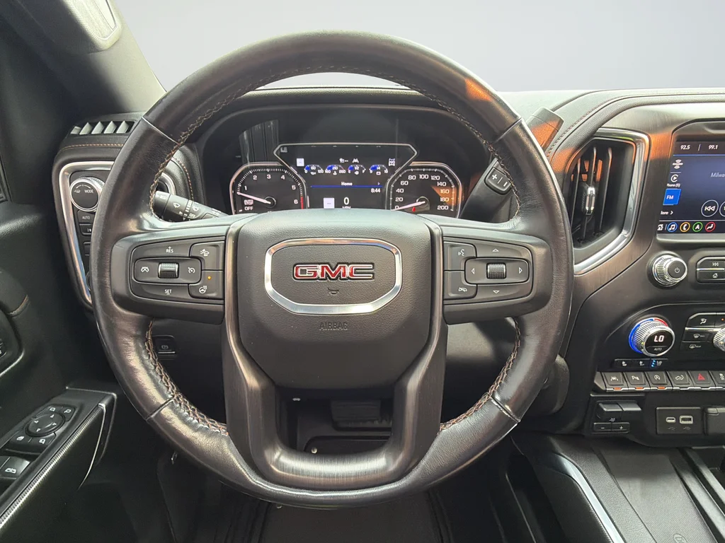 Used 2021 White GMC AT4 image 33