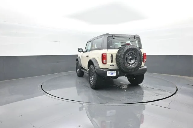 Used 2025 Desert Sand Ford Base image 5