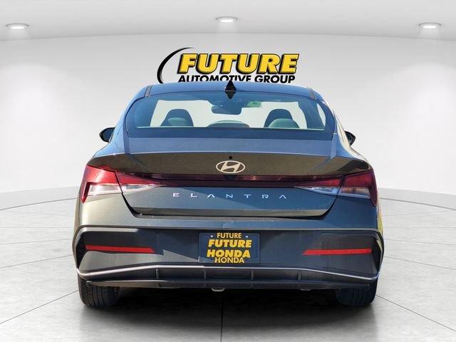 Used 2024 Gray Hyundai SEL image 8