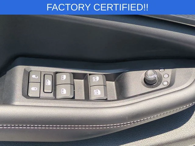 Used 2023 Silver Jeep Altitude image 14