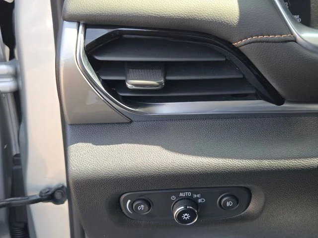 Used 2021 Silver Chevrolet LT image 26