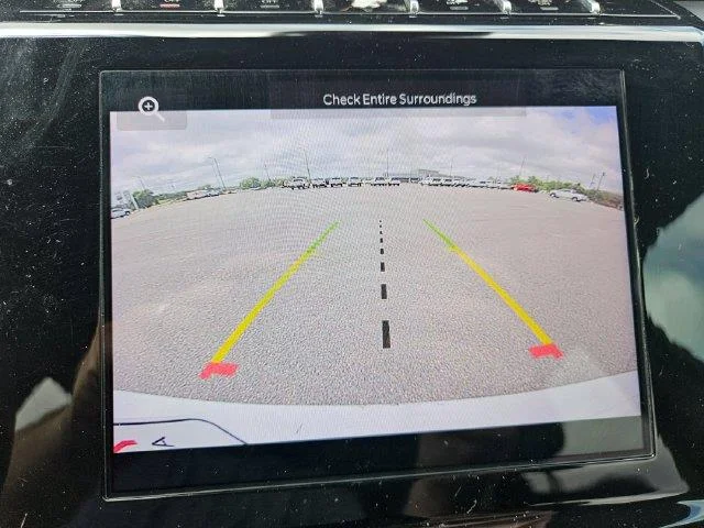 Used 2024 White Jeep Altitude image 20