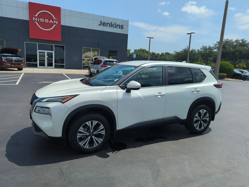 Used 2023 White Nissan SV image 13