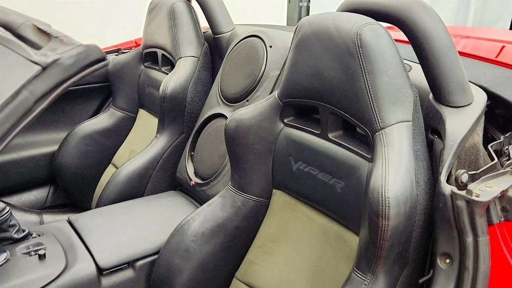 Used 2004 Viper Red Dodge 2dr Convertible SRT10 with Bluetooth Connectivity image 22